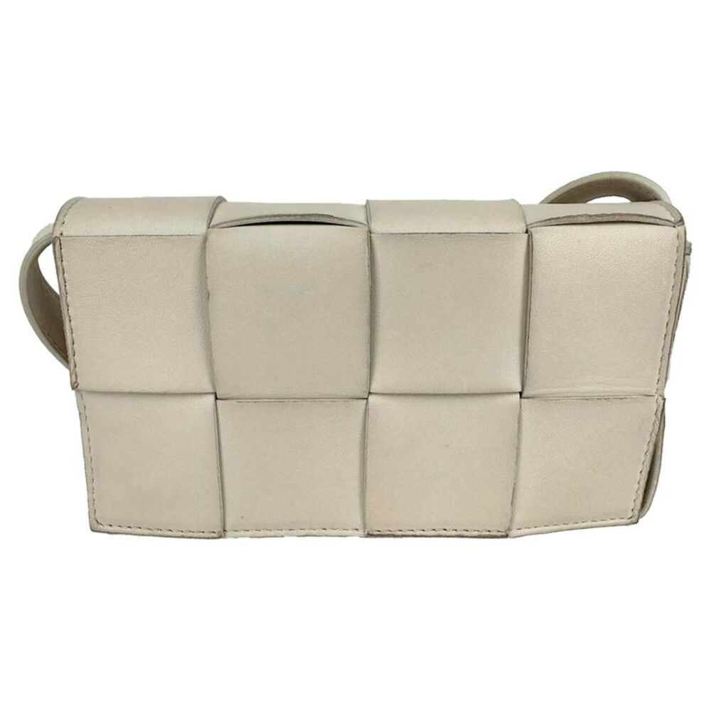 Bottega Veneta Maxi Intreccio The Belt Cassette Bag in White Nappa Leather